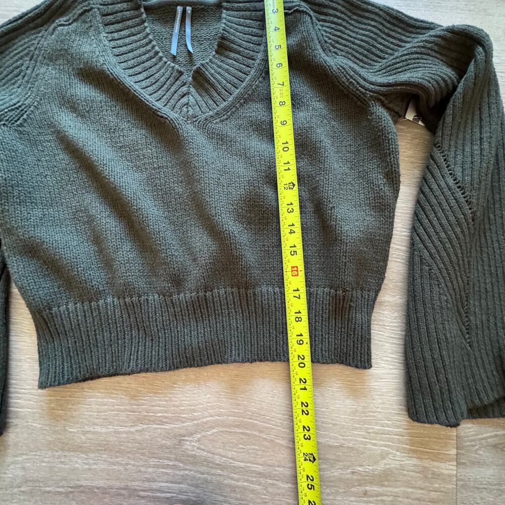 Anthropologie Bell Sleeve Knit Sweater - Size M - Picture 7 of 7